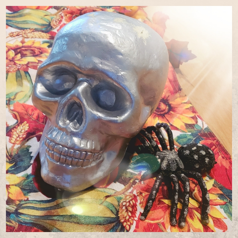 5 Tips For Organizing Your Halloween Decor
